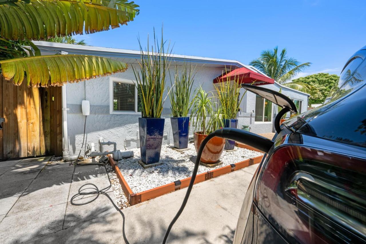 Palms Retreat! Giant Heated Pool-Hottub-Firepit-5Min2Beach-Pets-Ev Chgr Fort Lauderdale Eksteriør billede